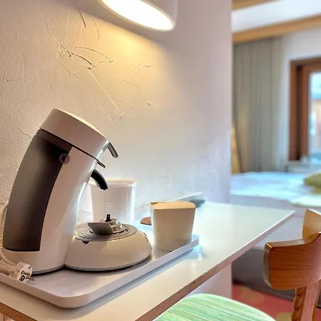 Suite-artiges Dz Fur Zwei Mit Balkon & Bergblick شقة